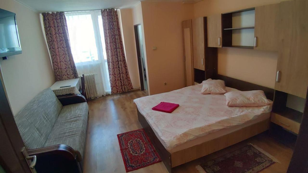 Flora Apartament Διαμέρισμα Σάτου Μάρε Εξωτερικό φωτογραφία