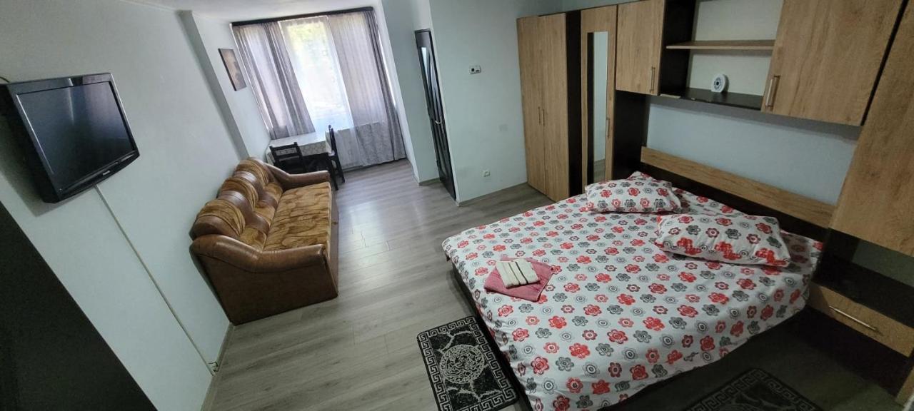 Flora Apartament Διαμέρισμα Σάτου Μάρε Εξωτερικό φωτογραφία