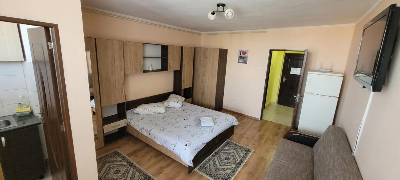 Flora Apartament Διαμέρισμα Σάτου Μάρε Εξωτερικό φωτογραφία